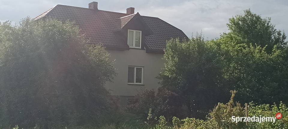 Dom z budynkami gospodarczymi Masłomęcz