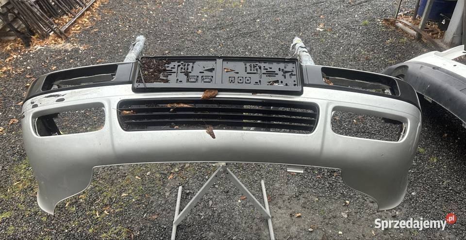 Zderzak przód Audi 80 osobowe Strzegom