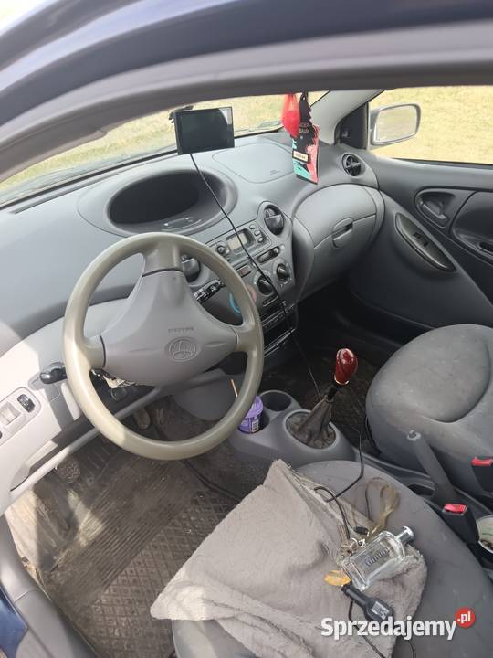Toyota yaris mk1 manualna
