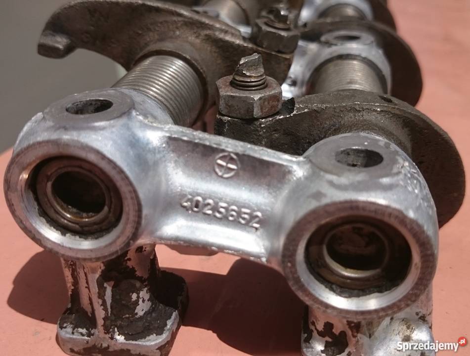 Klawiatura zaworów Fiat 125p FSO 4025652 AK 132 głowice cylindrów Ostrów Wielkopolski