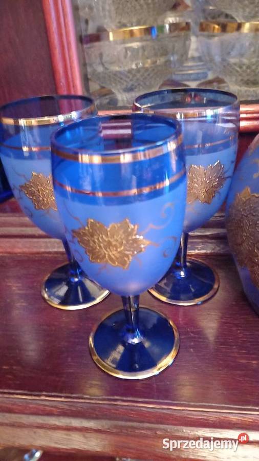 Komplet Bochemia kobalt I złoto Kieliszki i pucharki