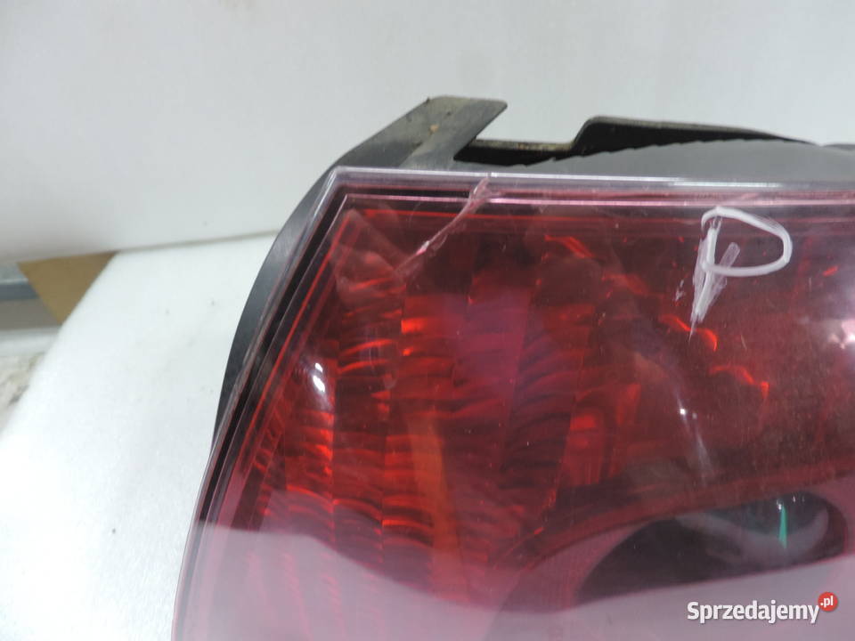 PEUGEOT 407 SEDAN LAMPA PRAWA TYLNA Nowy Sącz