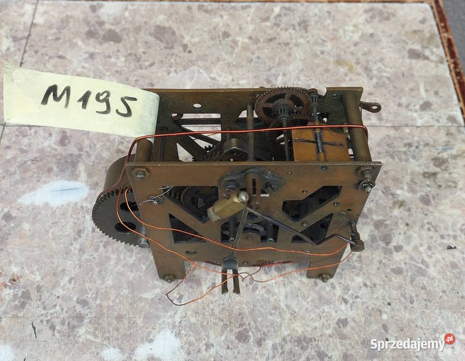 M195 Mechanizm starego zegara ściennego Mauthe pomorskie Tczew