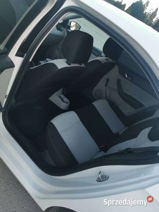 SUPER STAN SKODA RAPID 2013r 12BENZ 105 6 BIEGÓW radio Wrocław