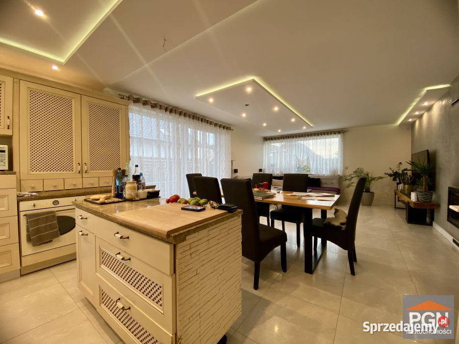 sprzedaży domu wolnostojącego 215m2 Pogorzelica