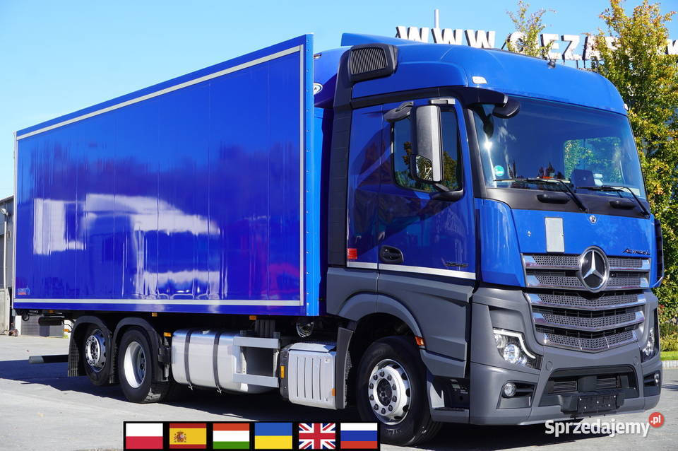 MercedesBenz Actros 2545 MP5 6x2 Chłodnia kabina sypialna Kraków