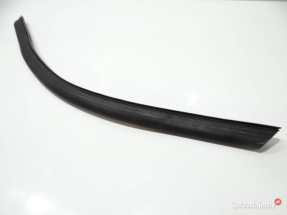 USZCZELKA PODSZYBIA MASKI X1 E84 LCI 2990366 Uszczelki