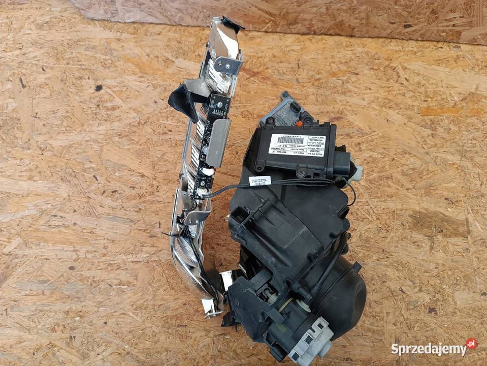 SOCZEWKA LAMPY PRAWY PRZÓD 28323AB 68280815AA Nowy Tomyśl