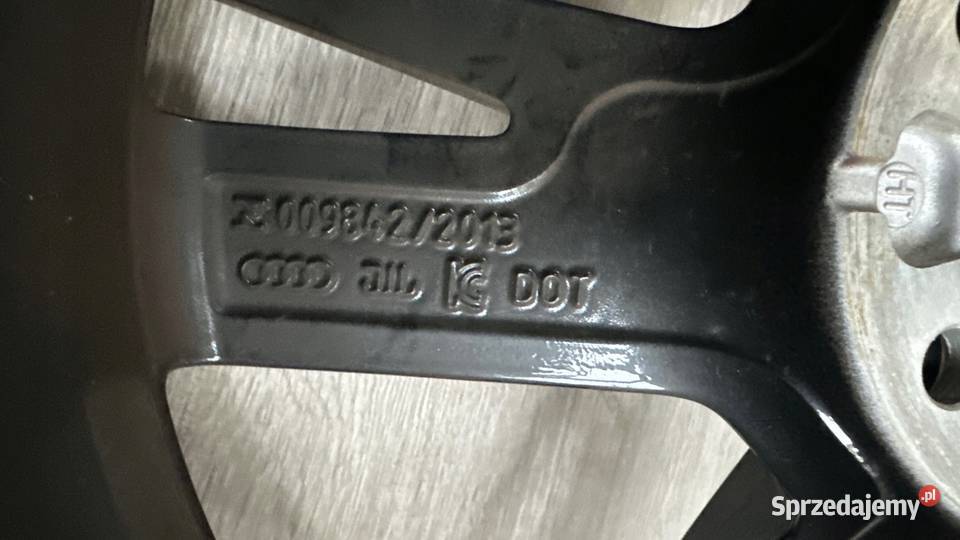 AUDI A3 FELGA ALUMINIOWA 8Y0601025N 18 80 5X112 Średnica 15" Samochodowe