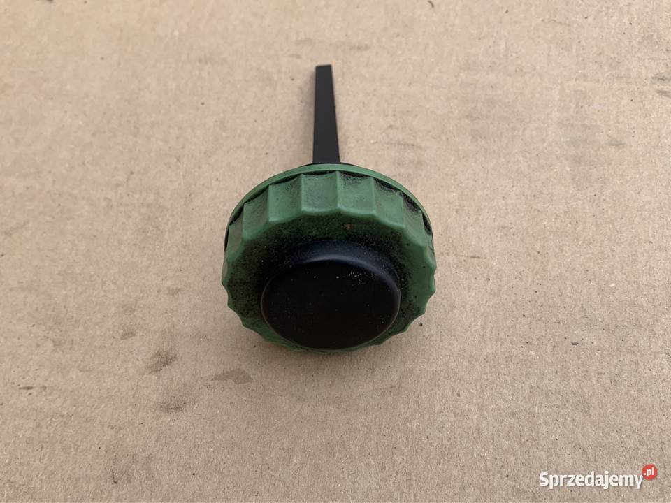 8D0422361 korek płynu wspomagania volkswagen sprzedam