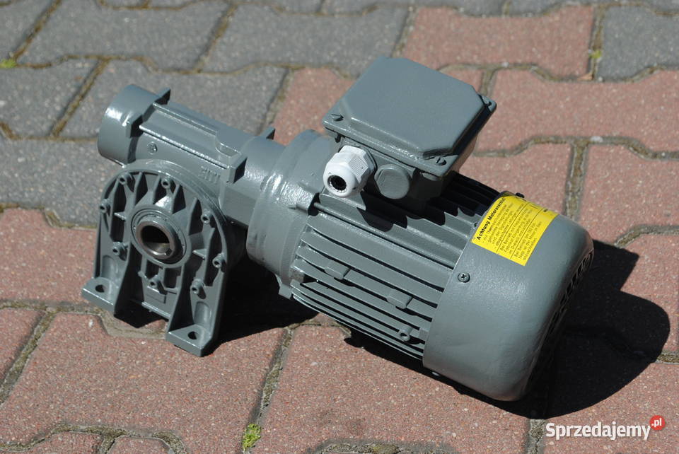 Motoreduktor kątowy 037kw98obrmin Kargowa