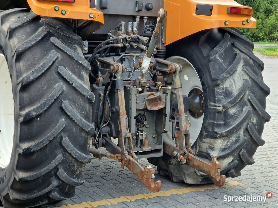 Renault Ares 710 class 816 massey 8220 715 Laskowiec