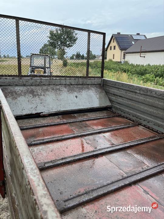 Rozrzutnik obornika jednoosiowy czarna Krasew