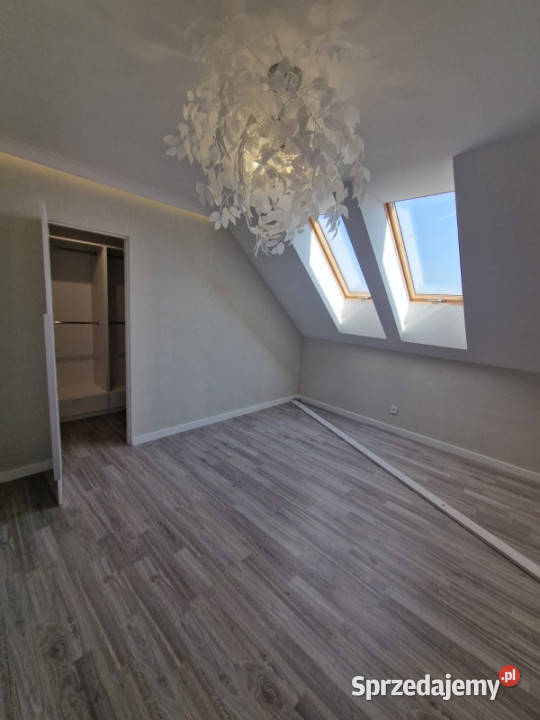 Apartament dwupoziomowy Gotowy do wprowadzenia Liczba pokoi 4 Sława sprzedam