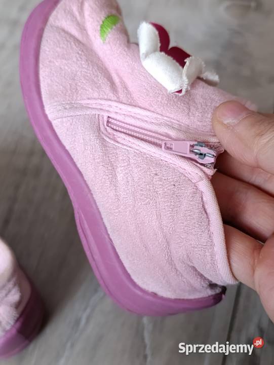 kapcie dziewczęce rozmiar 22 długość wkładki 115 Poznań
