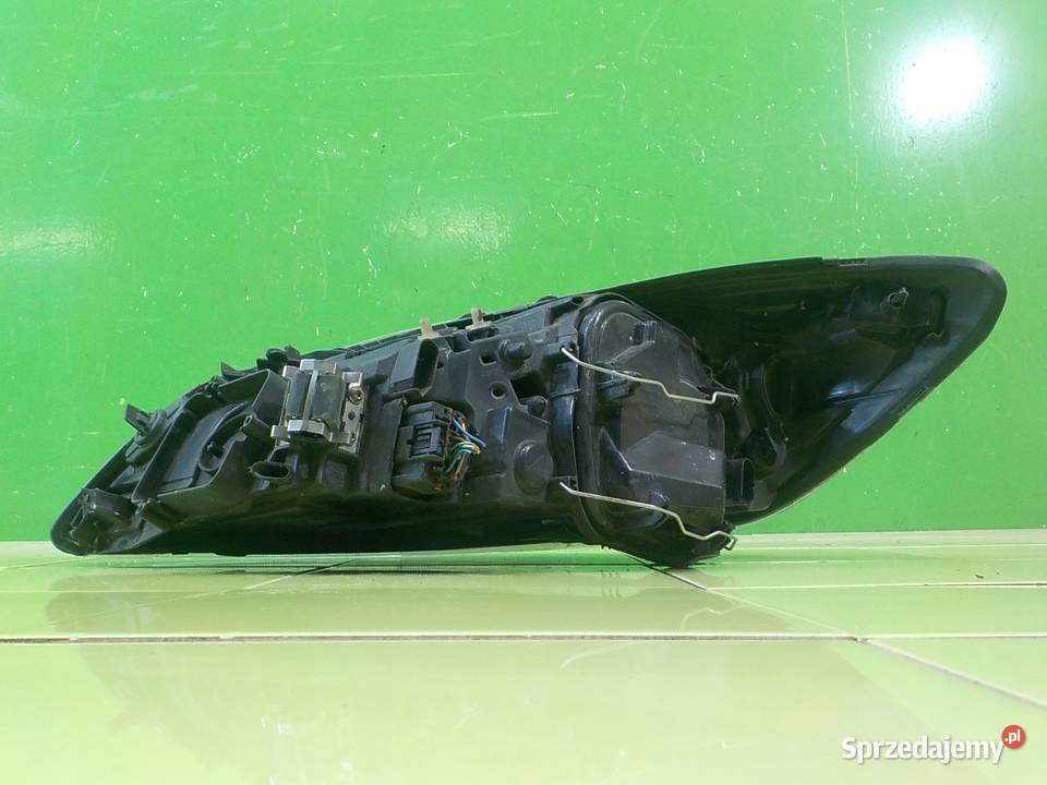 VOLVO C30 LIFT 16 D 10r 3D lampa prawa przod osobowe Suków