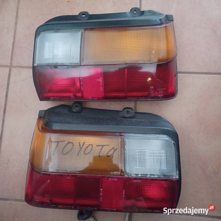 toyota corolla lampy tyl