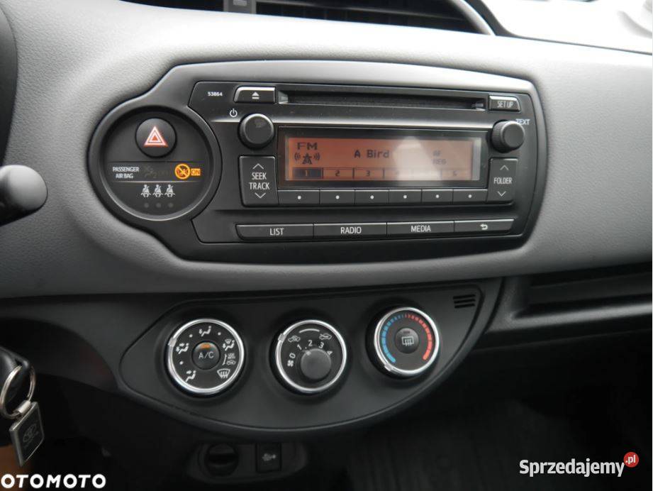 TOYOTA YARIS 1 WŁAŚCICIEL SALON POLSKA manualna małopolskie Kraków