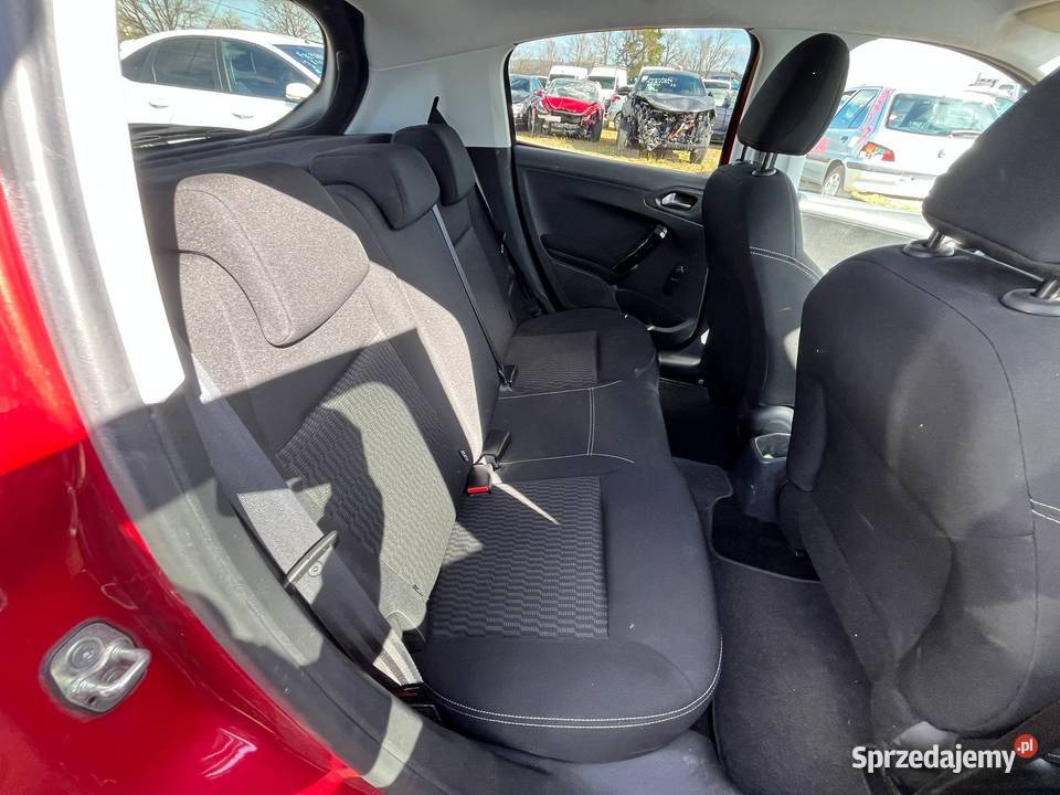 PEUGEOT 208 12 VTi 82 DE796 uszkodzony pomorskie