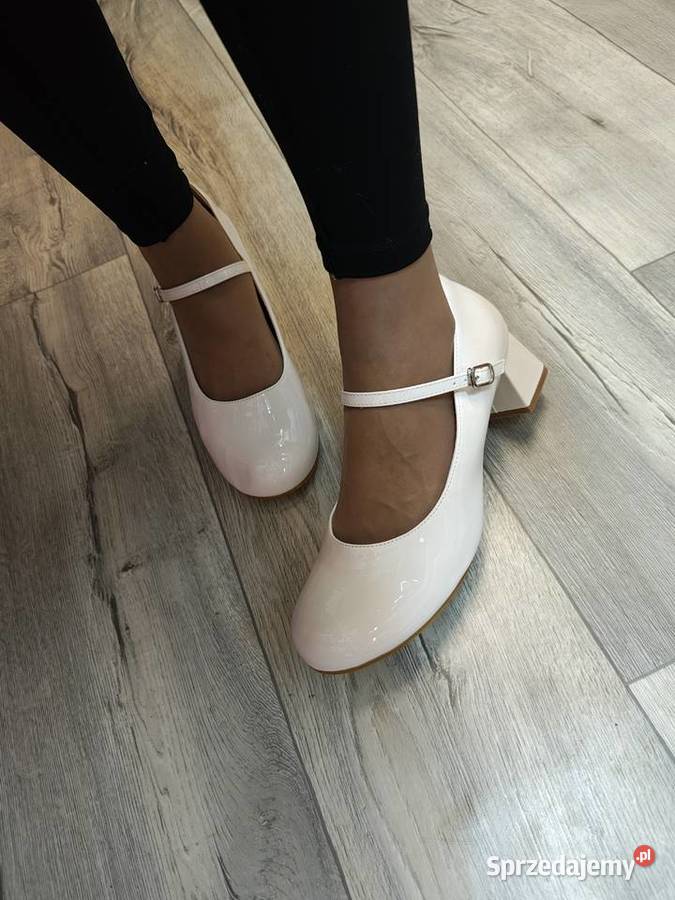 4243 Kremowe czółenka wieczorowe na szeroką małopolskie Kraków