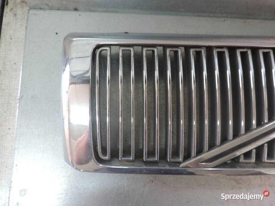 GRILL ATRAPA VOLVO 440