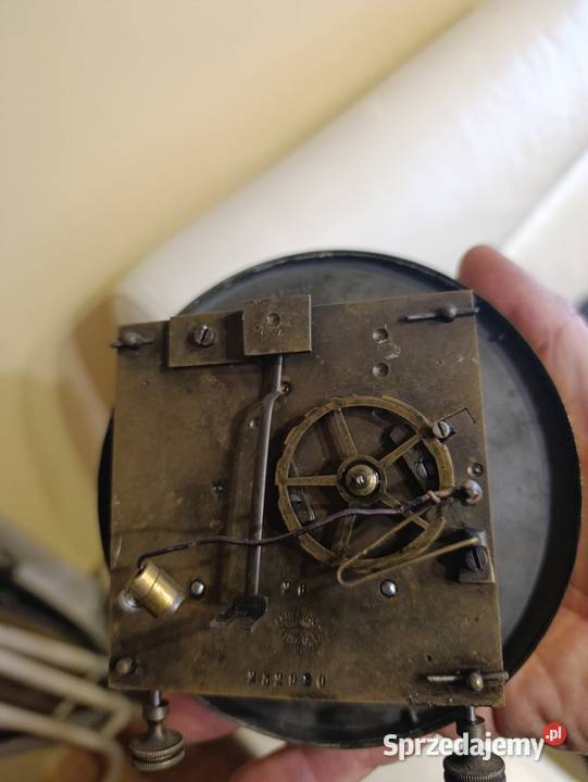Zabytkowy zegar wiszący Lenzkrich 26