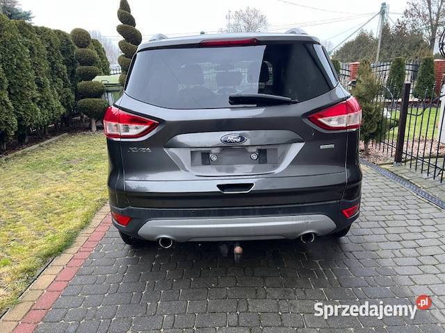 sprzedam samochód osobowy Ford Kuga 15 benzyna sprzedam