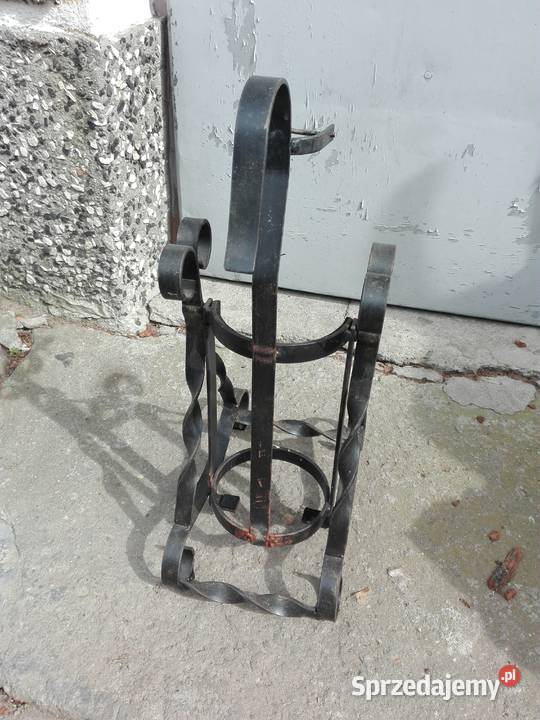 Kuty metalowy stojak na Wino Krosno