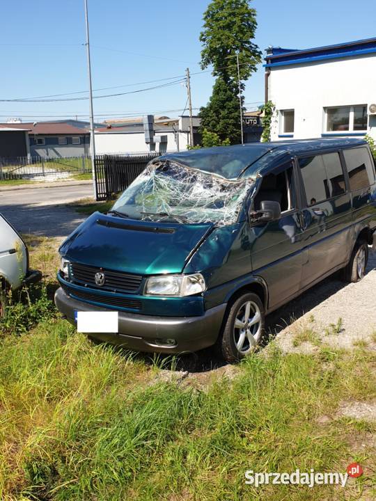 Uszkodzony Volkswagen Multivan