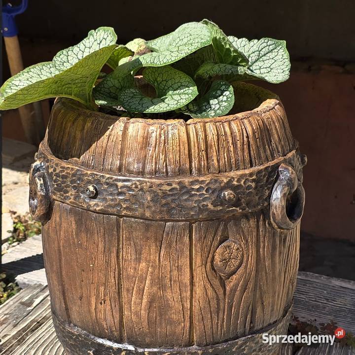Betonowa beczka dekoracyjna donica imitacja Ostrowiec Świętokrzyski