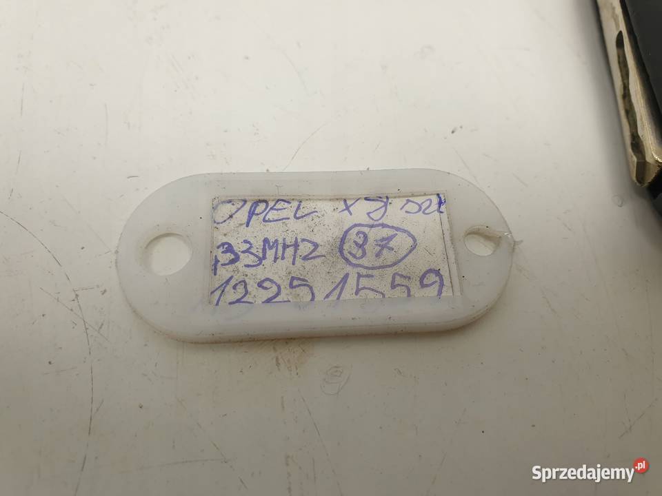 KLUCZYK OPEL ASTRA H 12251559 Pozostałe Motoryzacja Rudka