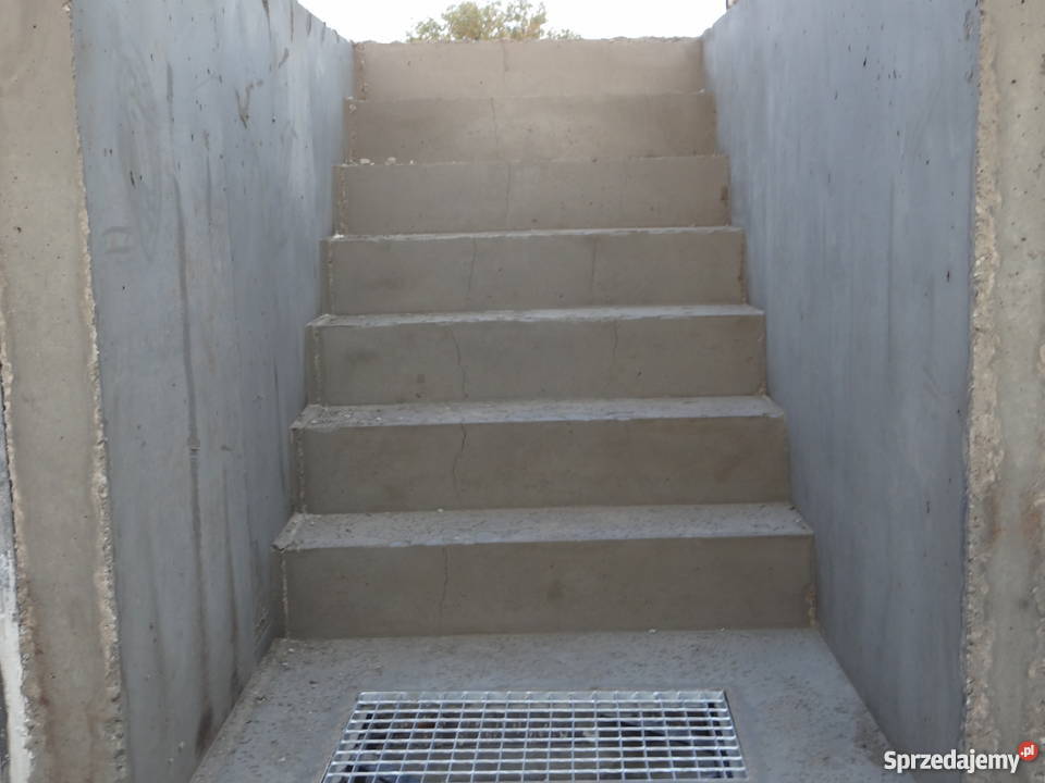 Schody betonowe trepy do piwnicy altanki Wierzbica sprzedam