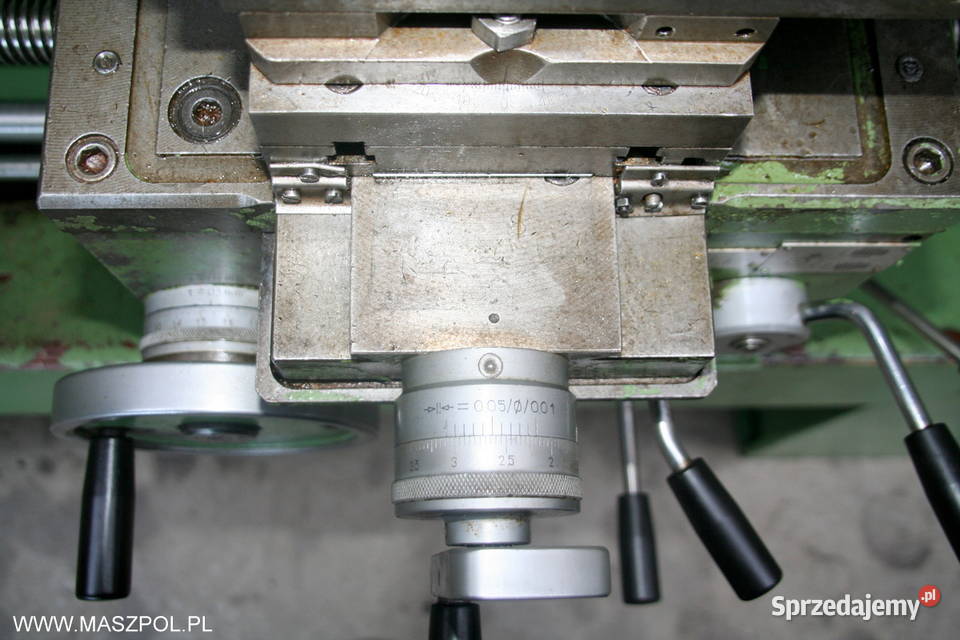 Tokarka uniwersalna TUM 35 D1 x 800 FAMOT Głowno