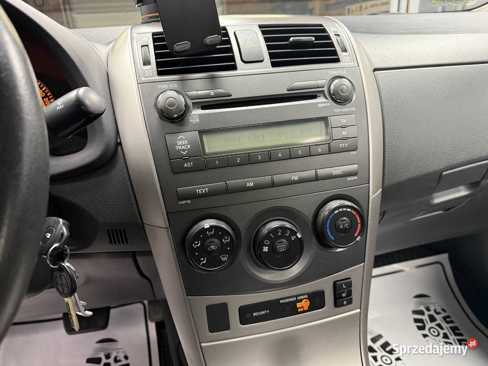 Toyota Corolla Benzyna LPG 16 25100 Salon Polska VAT marża Poznań
