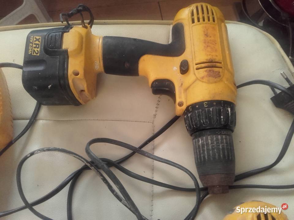 Wkrętarka DEWALT kompletna uszkodzona