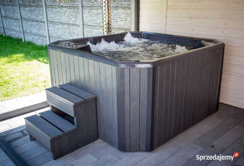 JACUZZI WOLNOSTOJĄCE 5 MIEJSC Z HYDROMASAŻEM Jacuzzi Baseny, balie i sauny