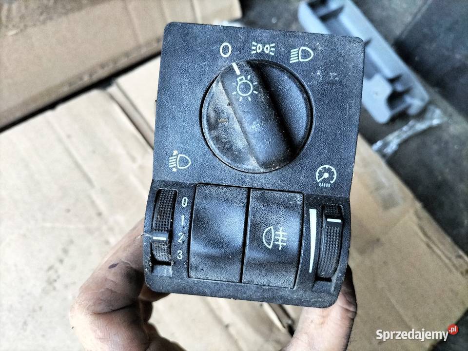 WŁĄCZNIK WYŁĄCZNIK ŚWIATEŁ ASTRA G 09180774 osobowe Kamień-Kolonia