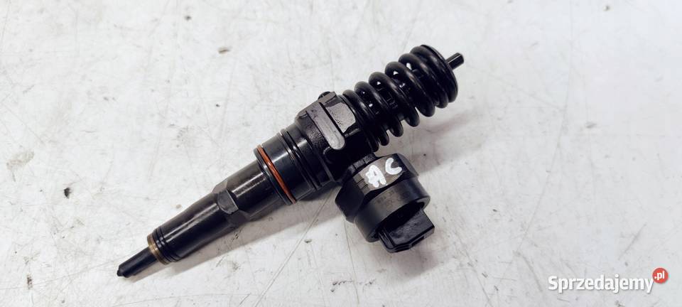 POMPOWTRYSKIWACZ AUDI VW 19 TDI 038130073AC Przystajń