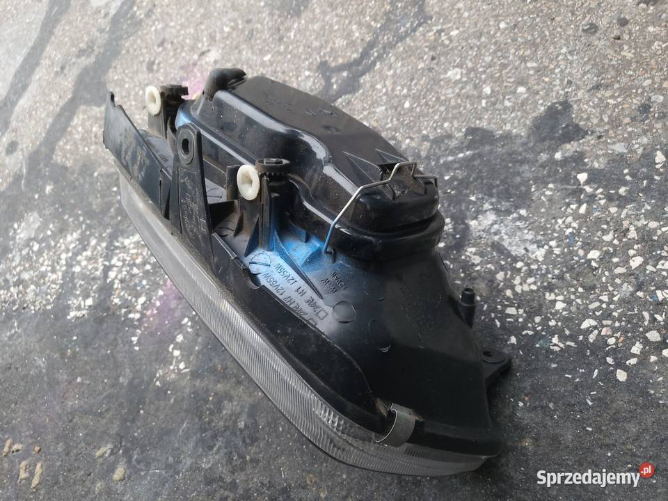 Lampa prawa volkswagen polo 6n lift Oświetlenie