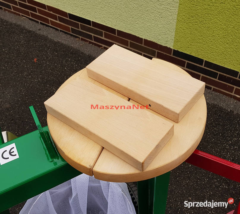 Urządzenie do produkcji soków z owoców i warzyw