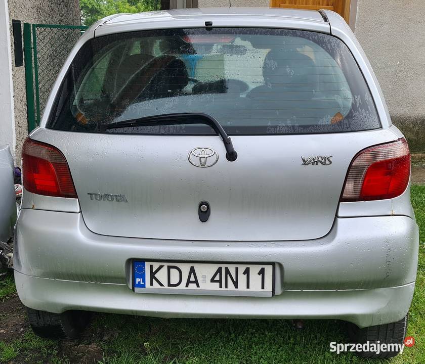 Toyota Yaris 1 części Rok produkcji 2003 małopolskie Dąbrowa Tarnowska sprzedam