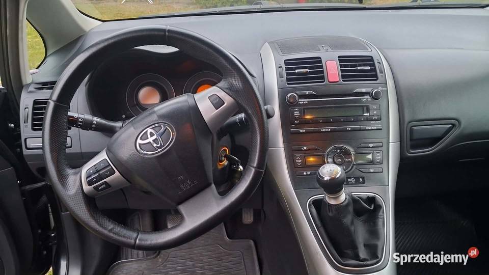 Toyota auris 16 bgaz Motoryzacja Szydłówek