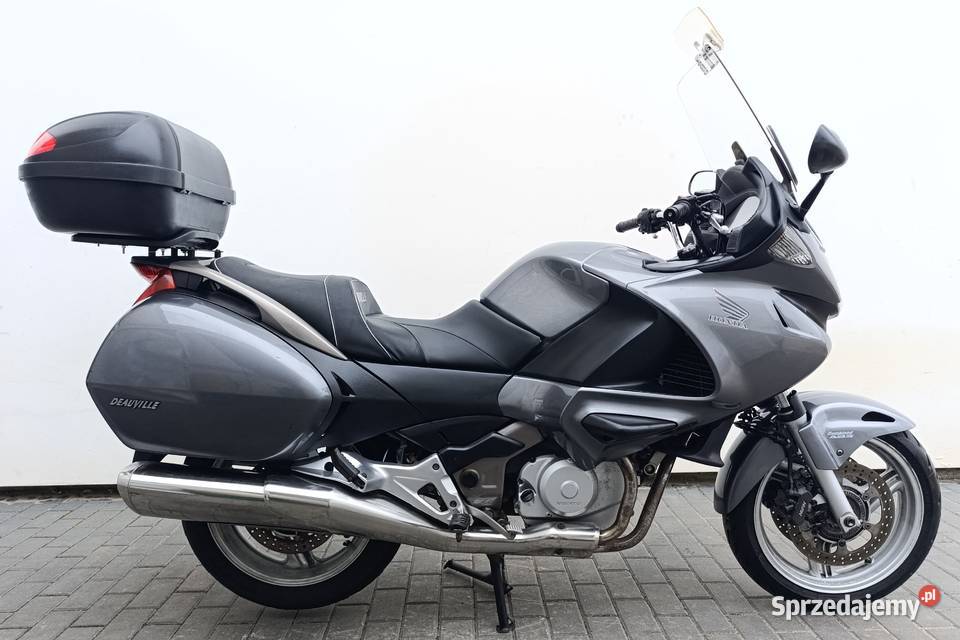 Honda NTV 700 NT700VA 2006 kufer centralny Honda Ostrołęka