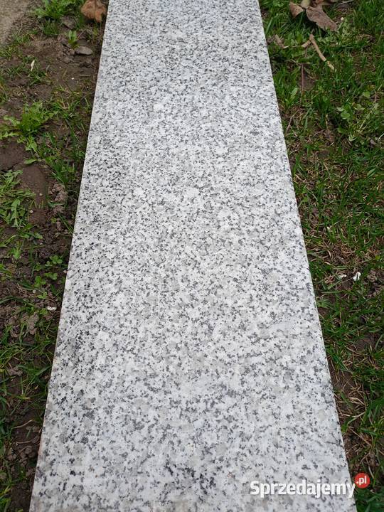 Parapety zewnętrzne granit Przemęt