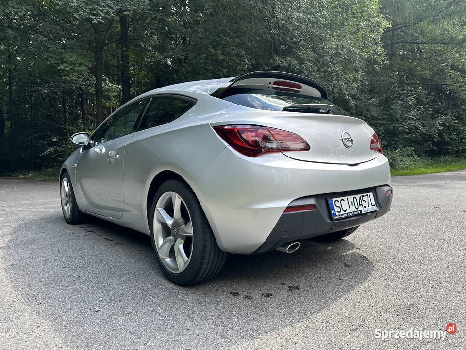 Opel Astra J GTC światła LED sprzedam