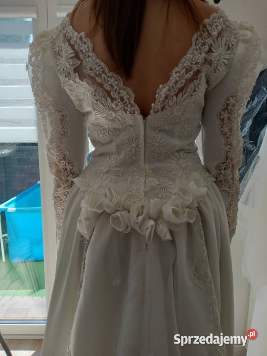 Sprzedam suknię ślubną z trenerem