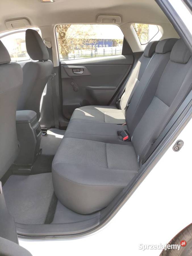 Syndyk sprzeda samochód osobowy Toyota Auris 75 Kielce