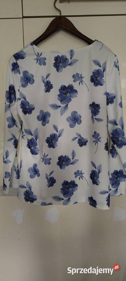 Bluzka w kolorze białym w granatowe kwiatki lubelskie Lublin sprzedam