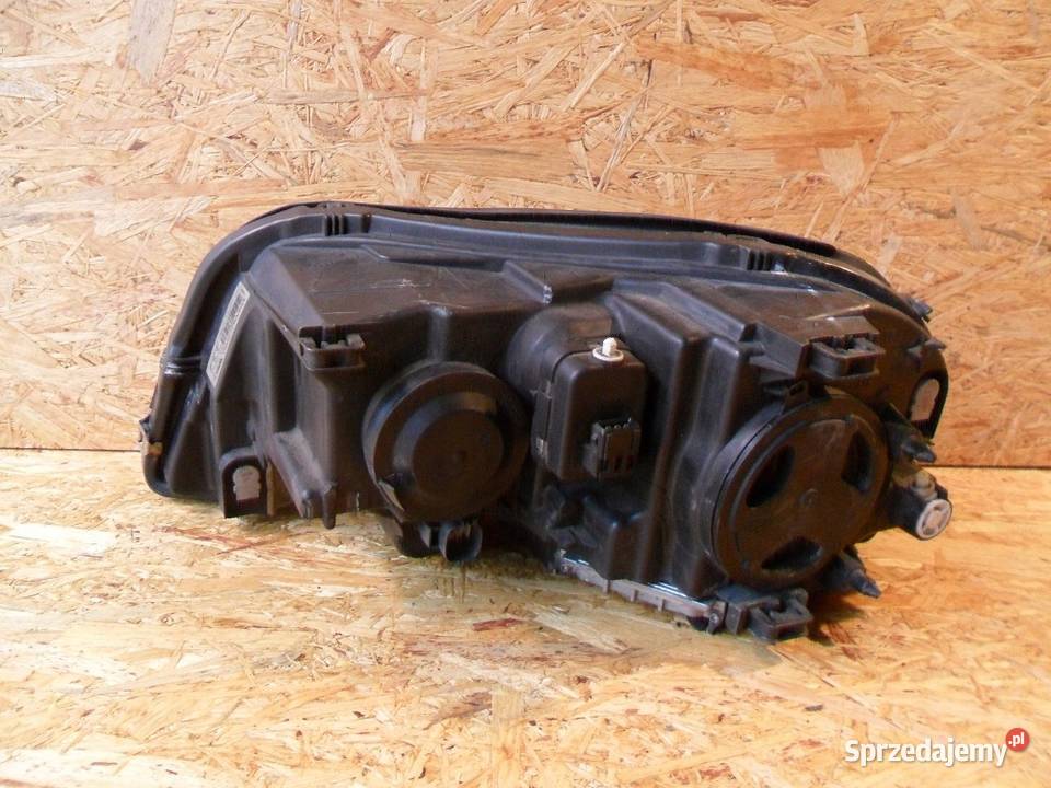 Volvo XC90 C 2010 xenon prawy Nowy Tomyśl