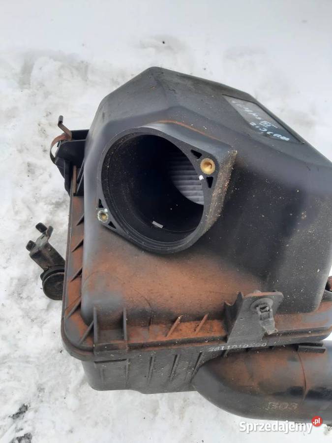 Kia Carens III 20 CRDI obudowa filtra powietrza Ksawerów sprzedam